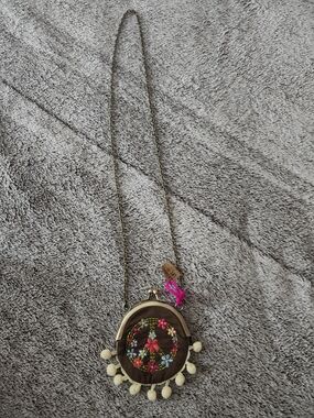 Natural Life, Brand New Festival Necklace, Coachella, Kisslock